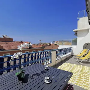  Appartement Smartbnb - Dernier étage - Terrasse à Ciel Ouvert - Garibaldi