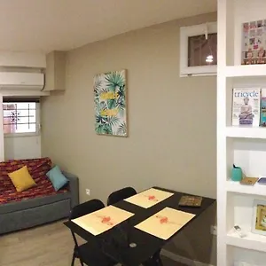  Appartement 2 Pièces Au Coeur Du Quartier Branché Du Port