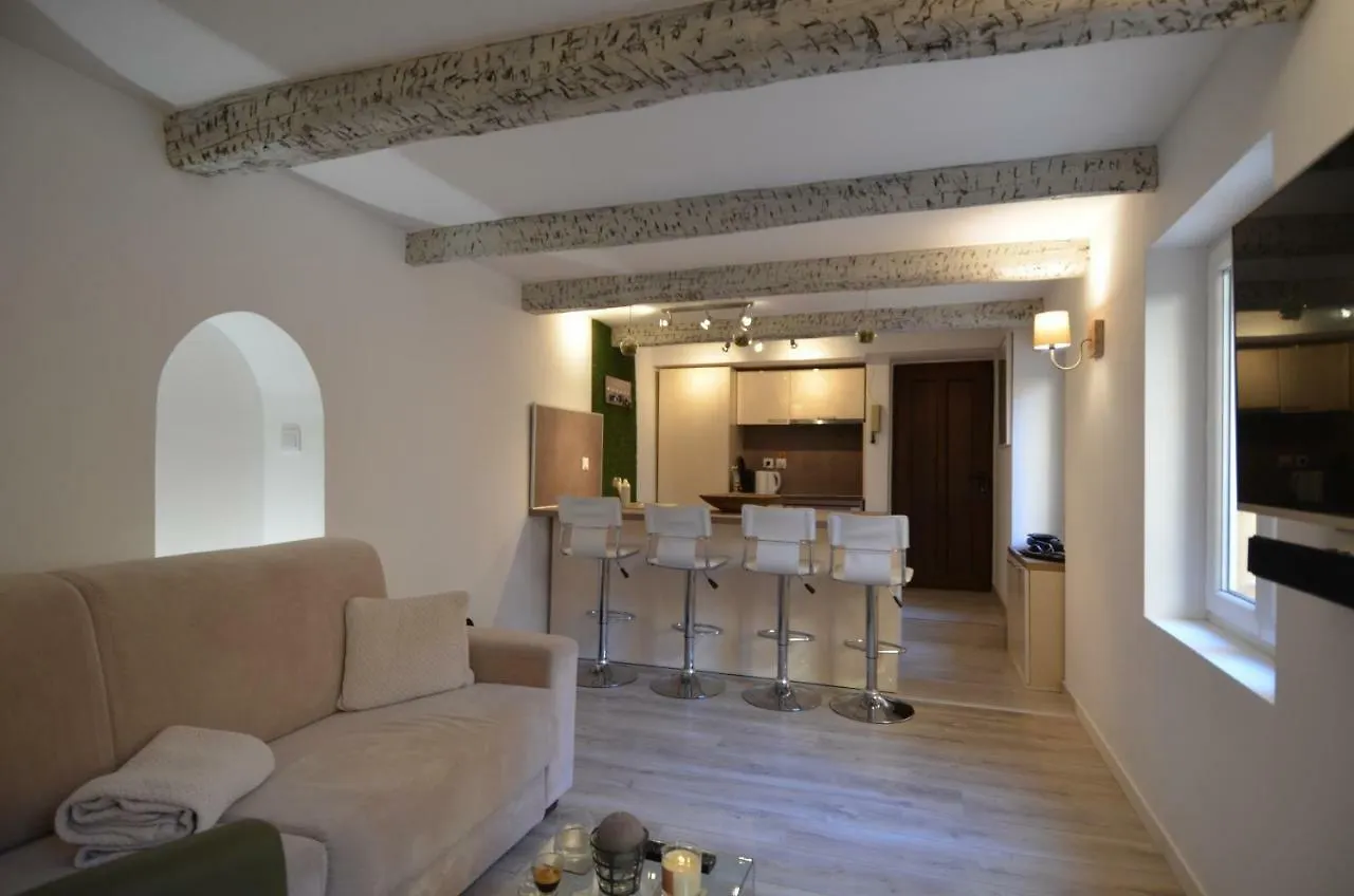Appartement Duplex De Charme 4 Personnes Quartier Du Port A Nice