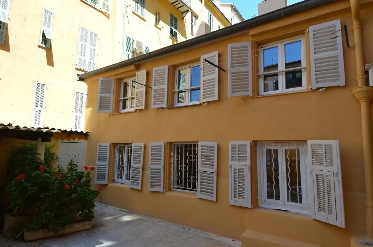 Appartement Duplex De Charme 4 Personnes Quartier Du Port A Nice France